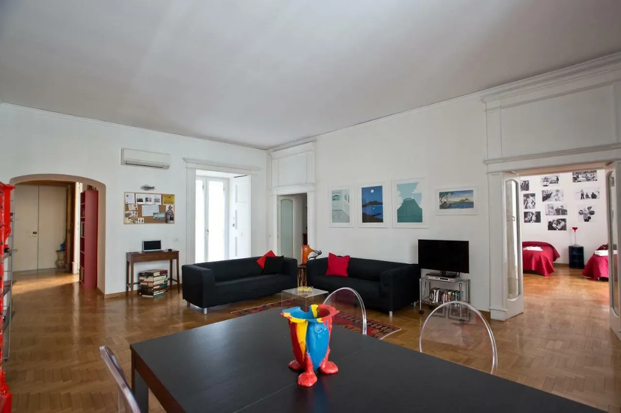 Bella Napoli Art Gallery